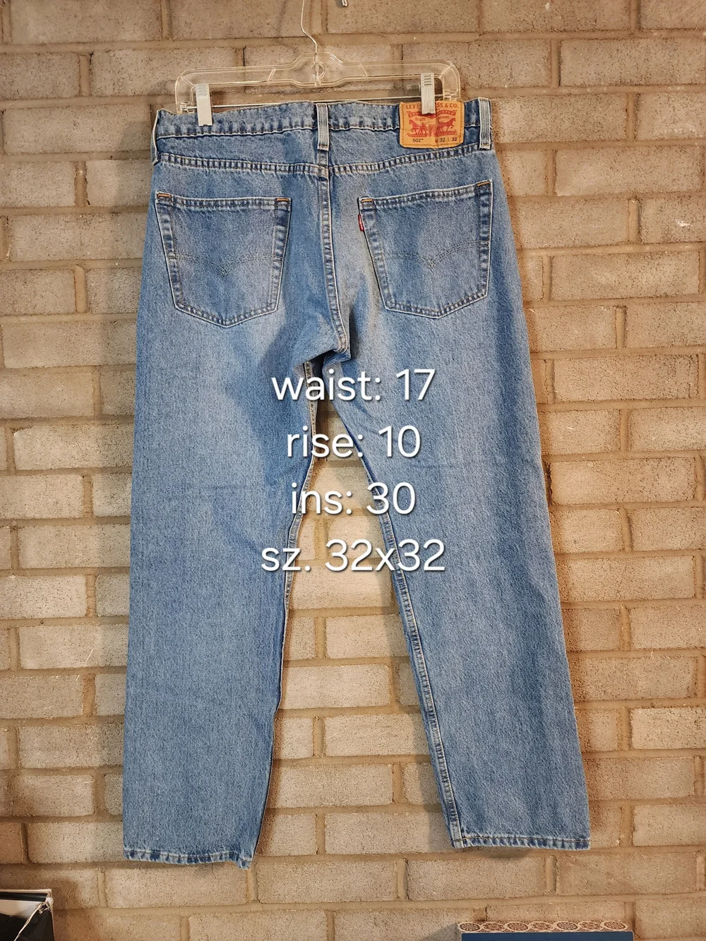Vintage 502 Levi's Men’s Classic Blue Denim Jeans 32x32